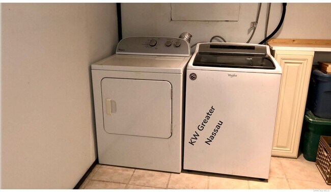 Building Photo - 824 Harrison St