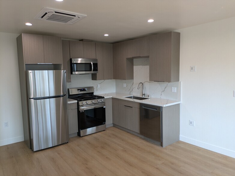 Building Photo - 17112 Elgar Ave