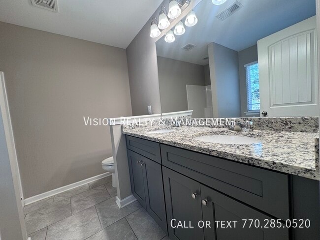 Building Photo - 344 Fieldcrest Dr