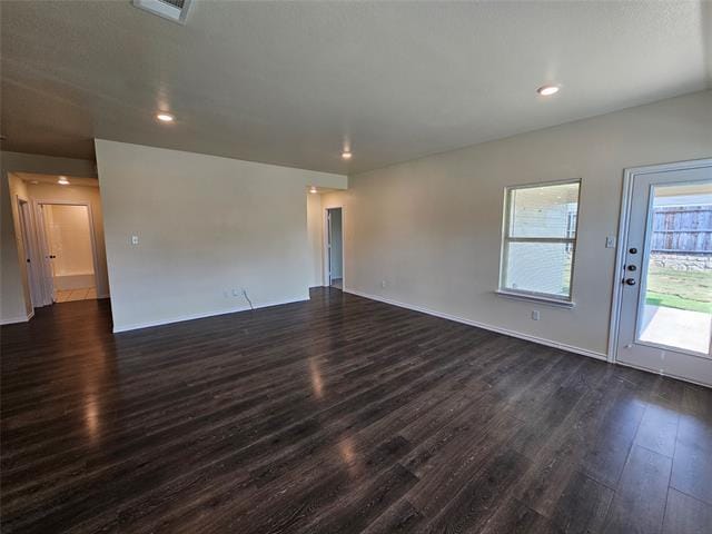 Building Photo - 900 Basswood Ln