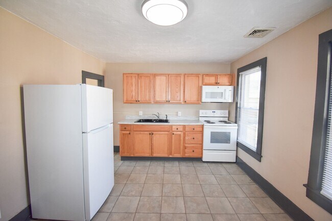 Building Photo - RCAR114-116
