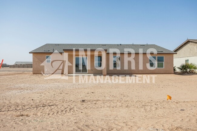 Building Photo - Brand New Beautiful Large Single Story Home
