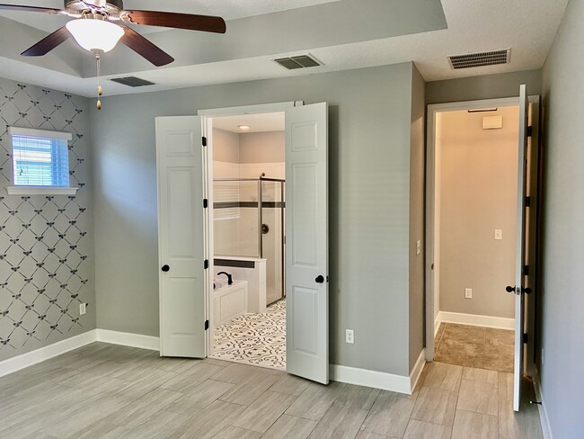 Building Photo - 30 Paradise Valley Dr