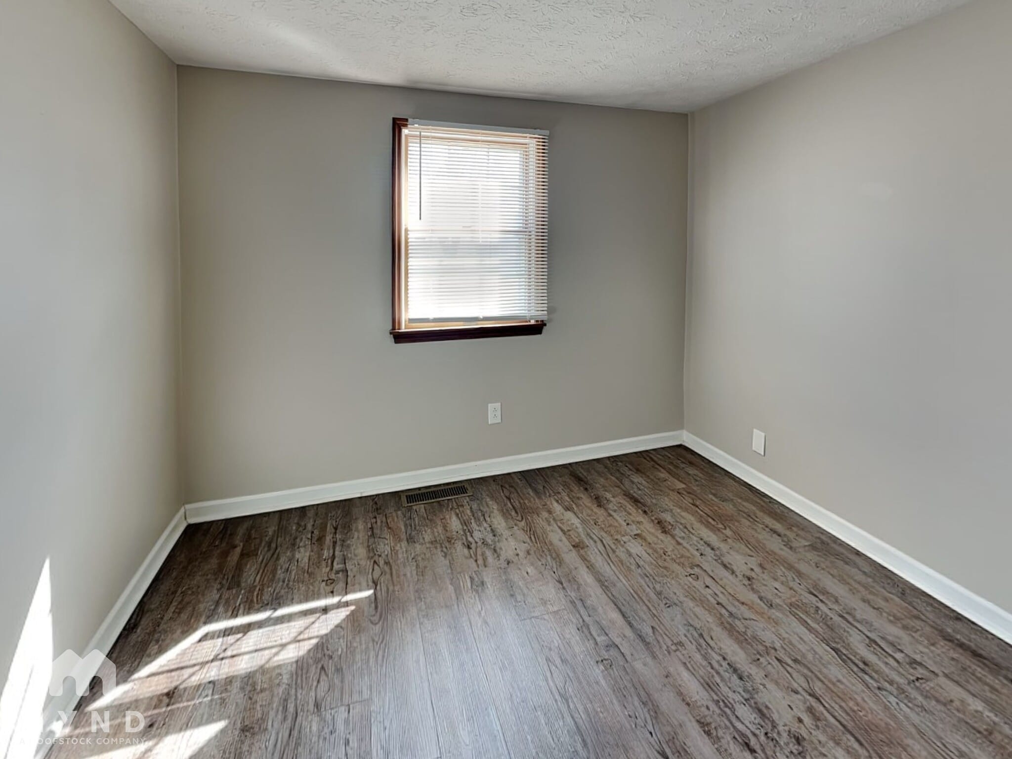 Building Photo - 545 Pickerington Hills Dr