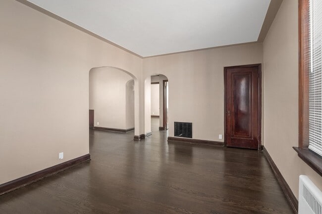 Building Photo - 5747 Chippewa St
