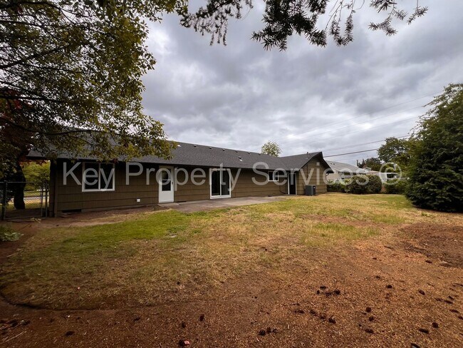 Building Photo - Beautifully Renovated Ranch in Vancouver H...