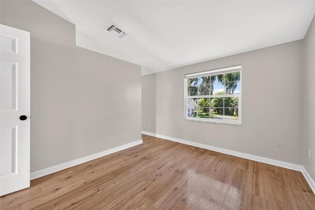 Building Photo - 1099 Grove Ave