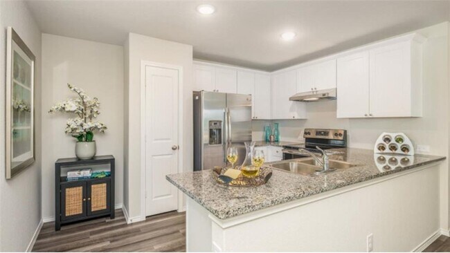 Building Photo - 2864 Rosefinch