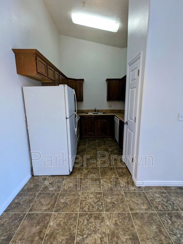 Building Photo - 1656 Westbury Way
