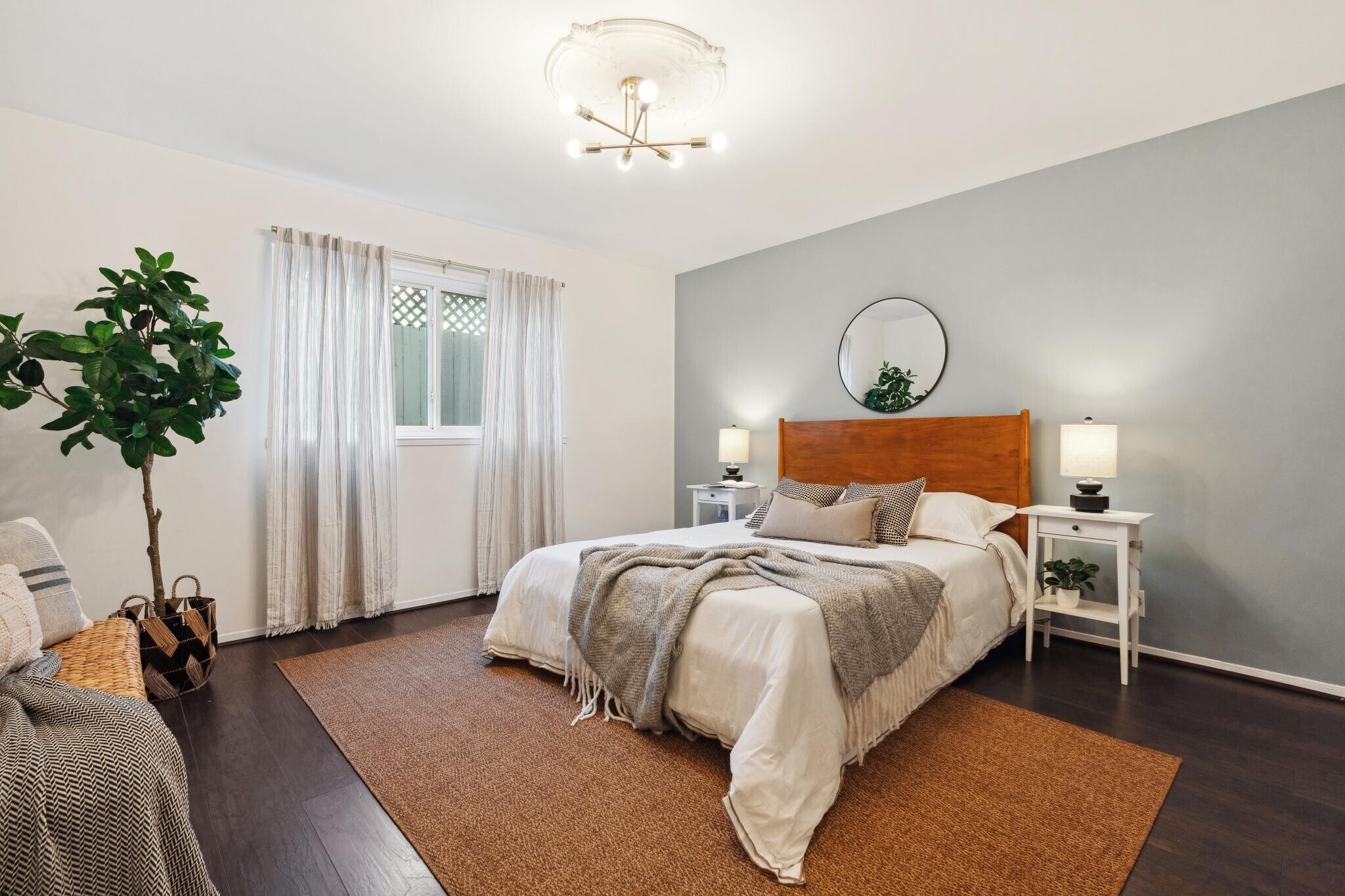 Building Photo - 6211 Telegraph Ave