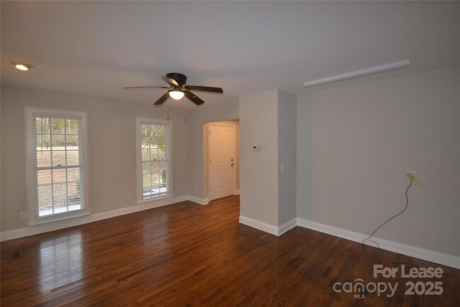 Building Photo - 9024 McElroy Rd