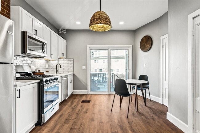 Building Photo - 23 Fairmont Ave