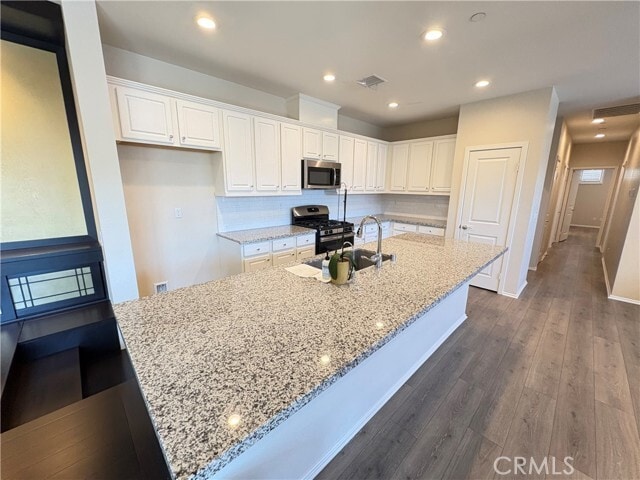 Building Photo - 280 W Via Presido