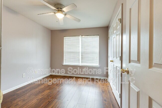 Building Photo - 3011 Baker Way