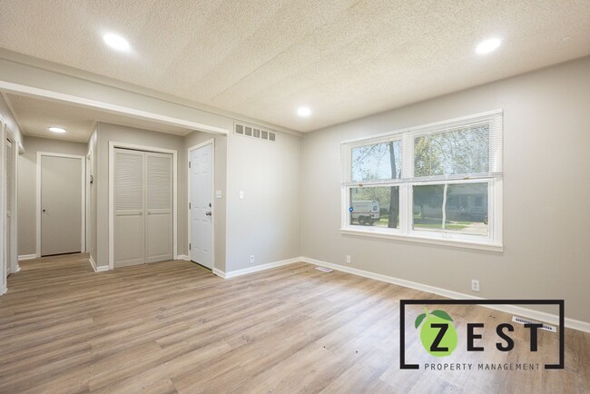 Building Photo - BEAUTIFUL HOME!