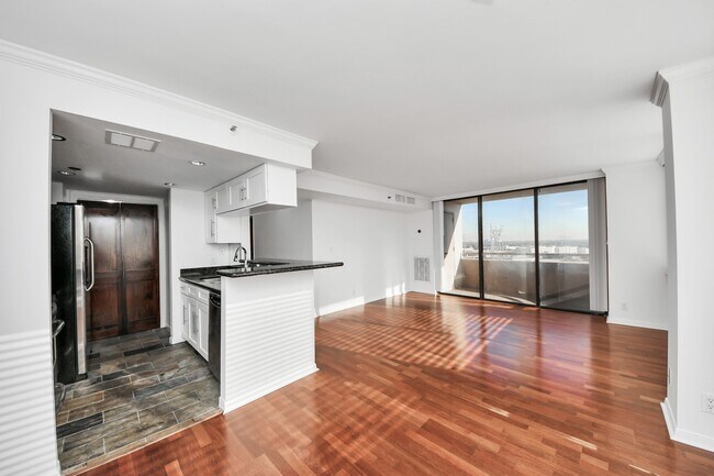 Building Photo - 3525 Sage Rd