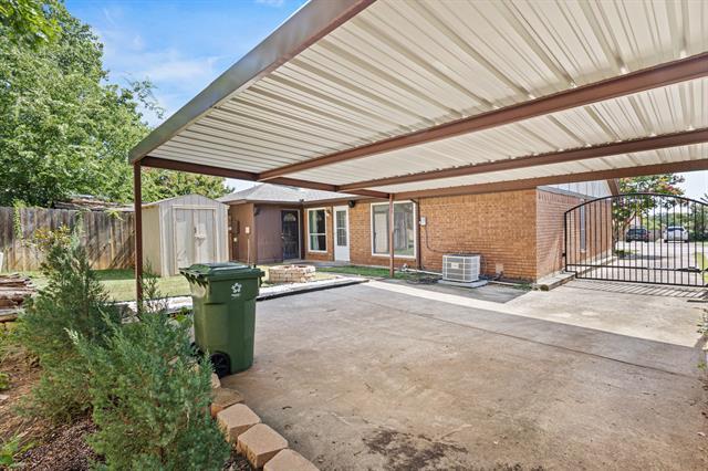 Building Photo - 1117 Bellmont Ct