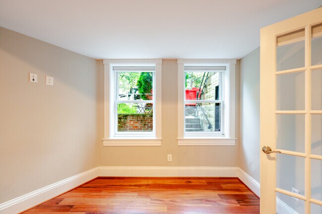 Building Photo - 2126 R St NW