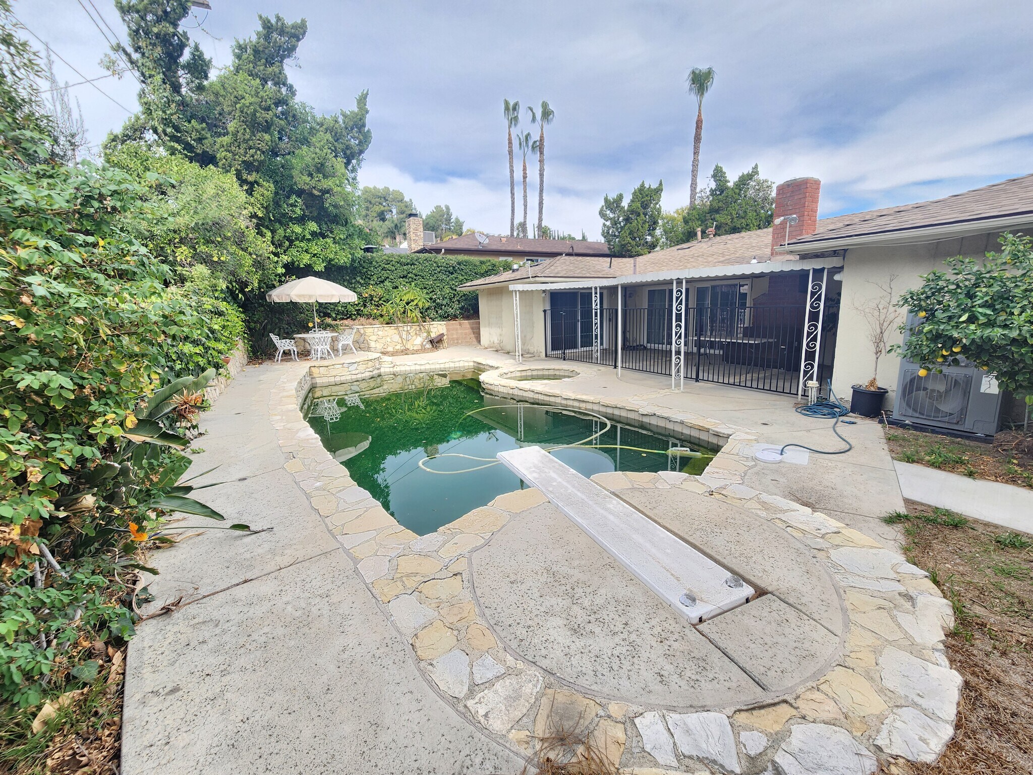 Building Photo - 11665 Babbitt Ave