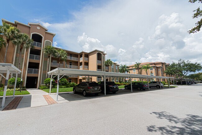 Building Photo - ?? Seasonal Golf Getaway with Stunning Vie...