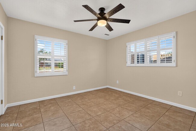 Building Photo - 1007 E Citrus Wy