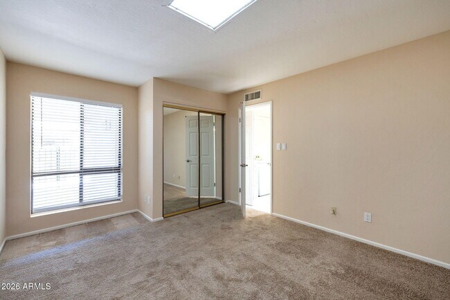 Building Photo - 5526 N 71st St