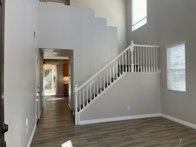 Building Photo - Rancho Bella Vista 3 bedroom on quiet cul-...