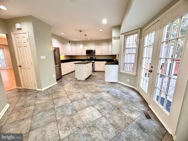 Building Photo - 11433 Hollowstone Dr