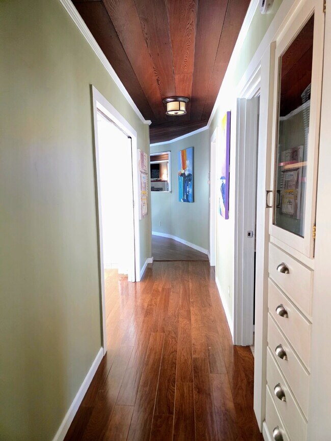 Building Photo - FOUR-BEDROOM HOME WITH PRIVATE SUITE, EXPANSIVE DECKS, GARAGE & WORKSHOP SPACE   Open House 1-2 P...