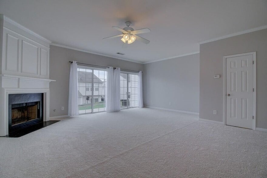 Building Photo - 1009 Annazanes Ct