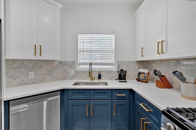 Building Photo - 1543 Springleaf Cove SE