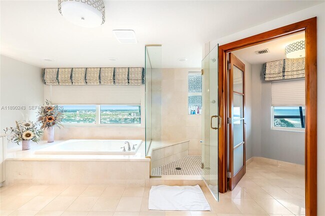 Building Photo - 2110 N Ocean Blvd