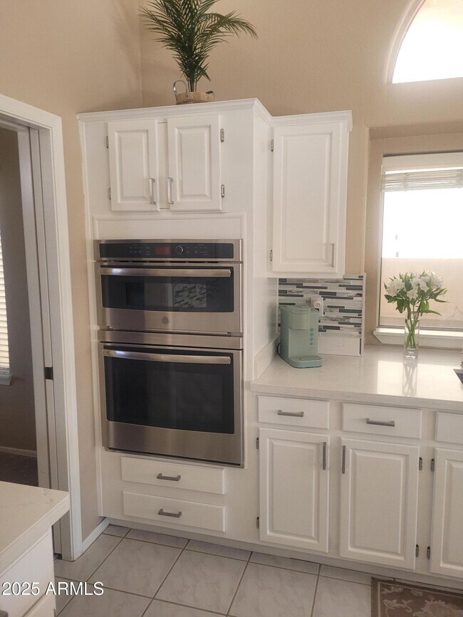 Building Photo - 14575 W Morning Star Trail