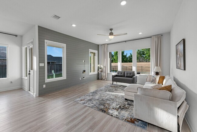 Building Photo - 19006 Sam Bass Ct