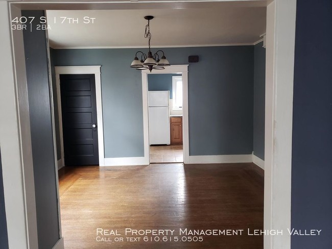 Building Photo - Charming West End house available now!