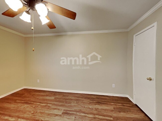 Building Photo - 30826 Trinket Dr