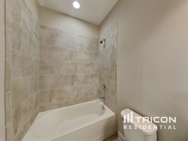 Building Photo - 2303 Mclean Chase