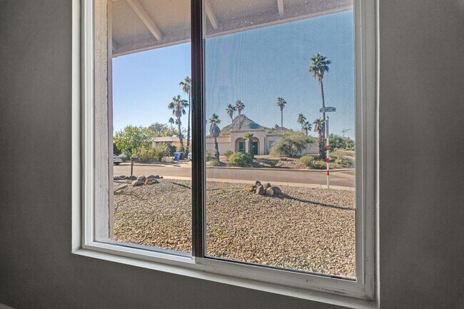 Building Photo - 15237 North 21st St