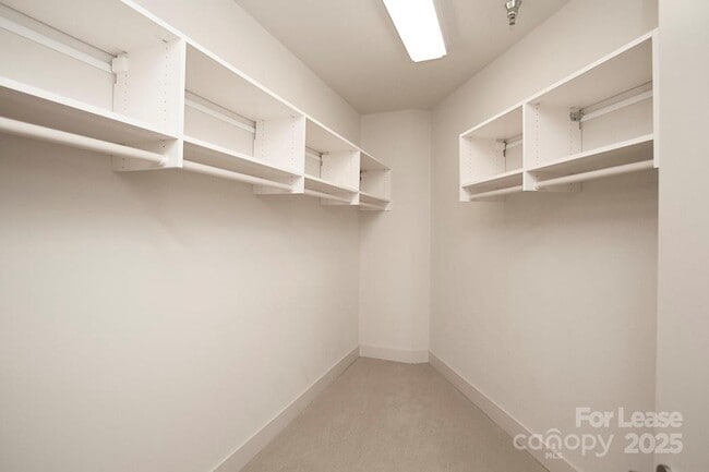 Building Photo - 1133 Metropolitan Ave