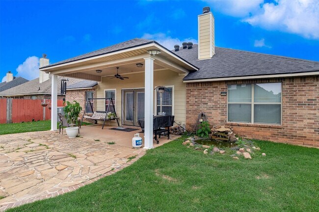 Building Photo - 2324 Tallgrass Cir