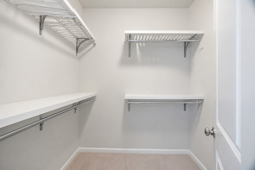 Building Photo - 4245 Deming Cir