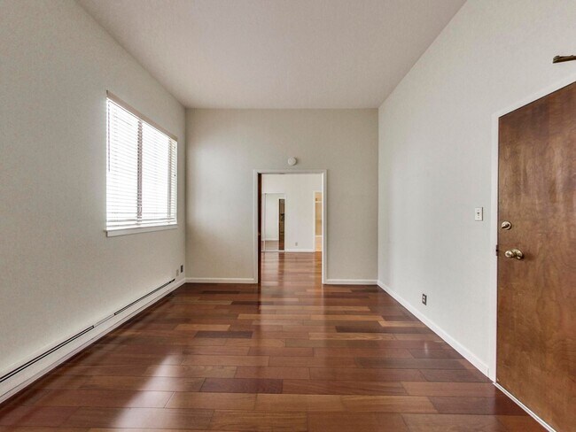 Building Photo - 2228 Union St