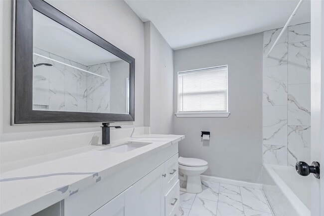 Building Photo - 5439 Lymbar Dr