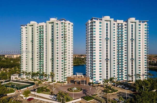 Building Photo - 2681 N Flamingo Rd