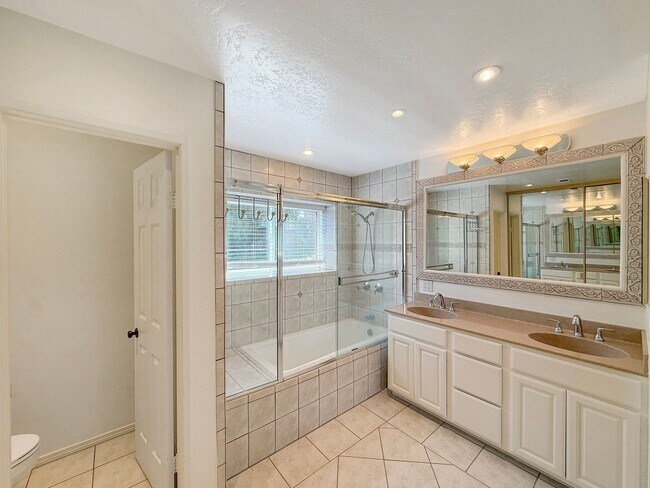 Building Photo - Great 3B/3BA House in Carmel Valley!