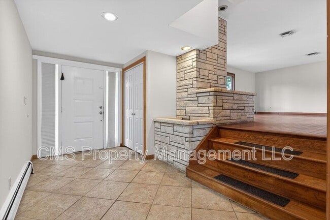 Building Photo - 352 Rahway Rd