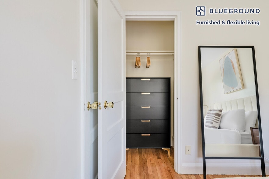 Building Photo - 270 Harvard St