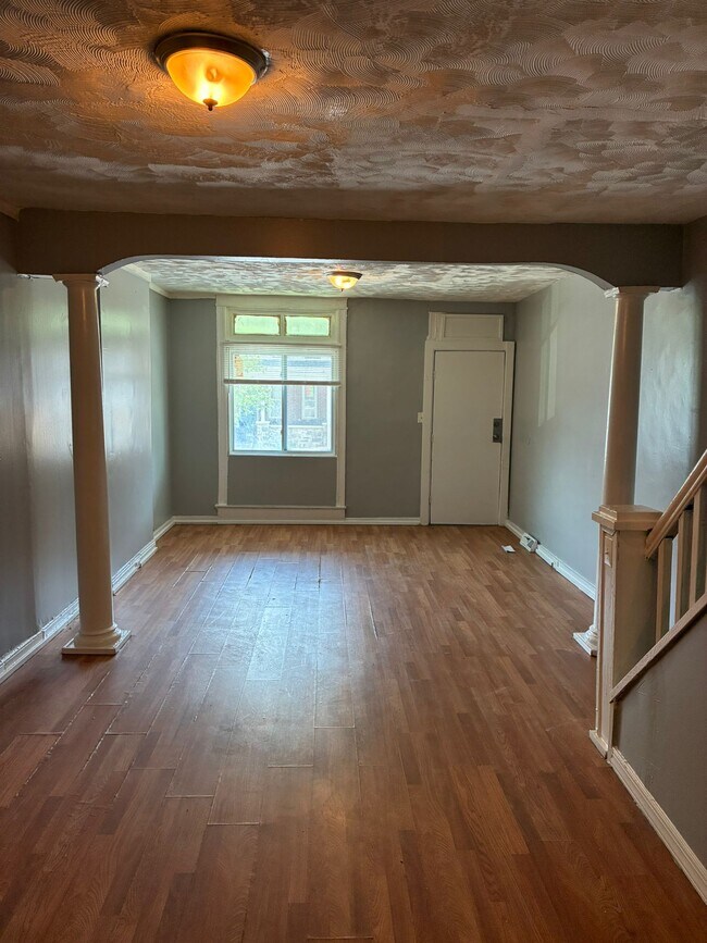 Building Photo - 1112 Gorsuch Ave