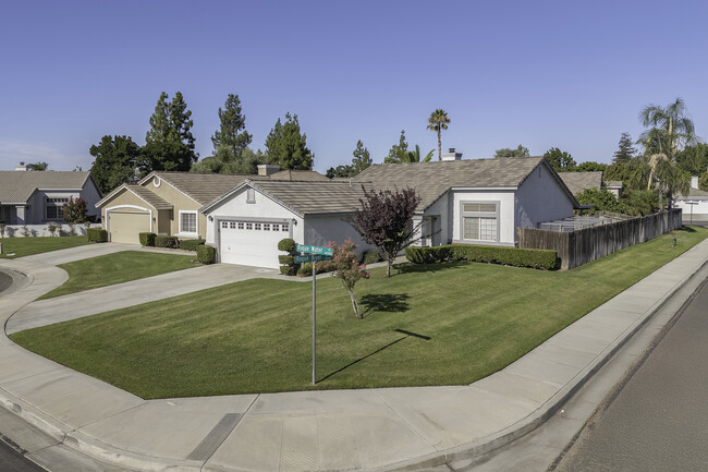Primary Photo - 5001 Rogue Water Ct