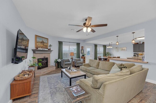 Building Photo - 1410 Sherry Dr